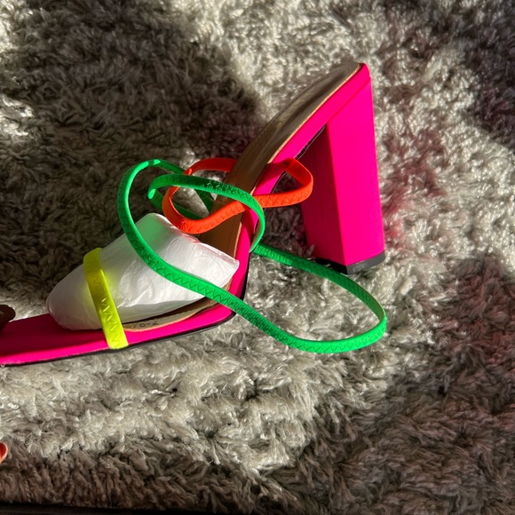 Strapy sandal - Picture 5 of 5